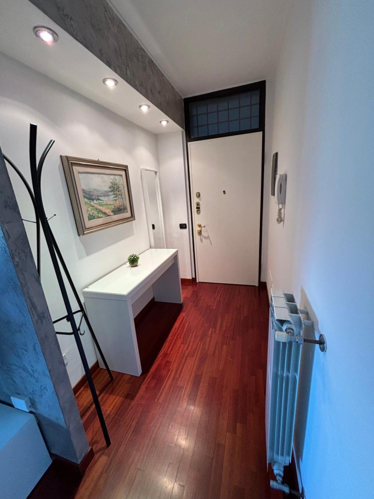 Casa Rino- Rho Fiera Apartment Bagian luar foto