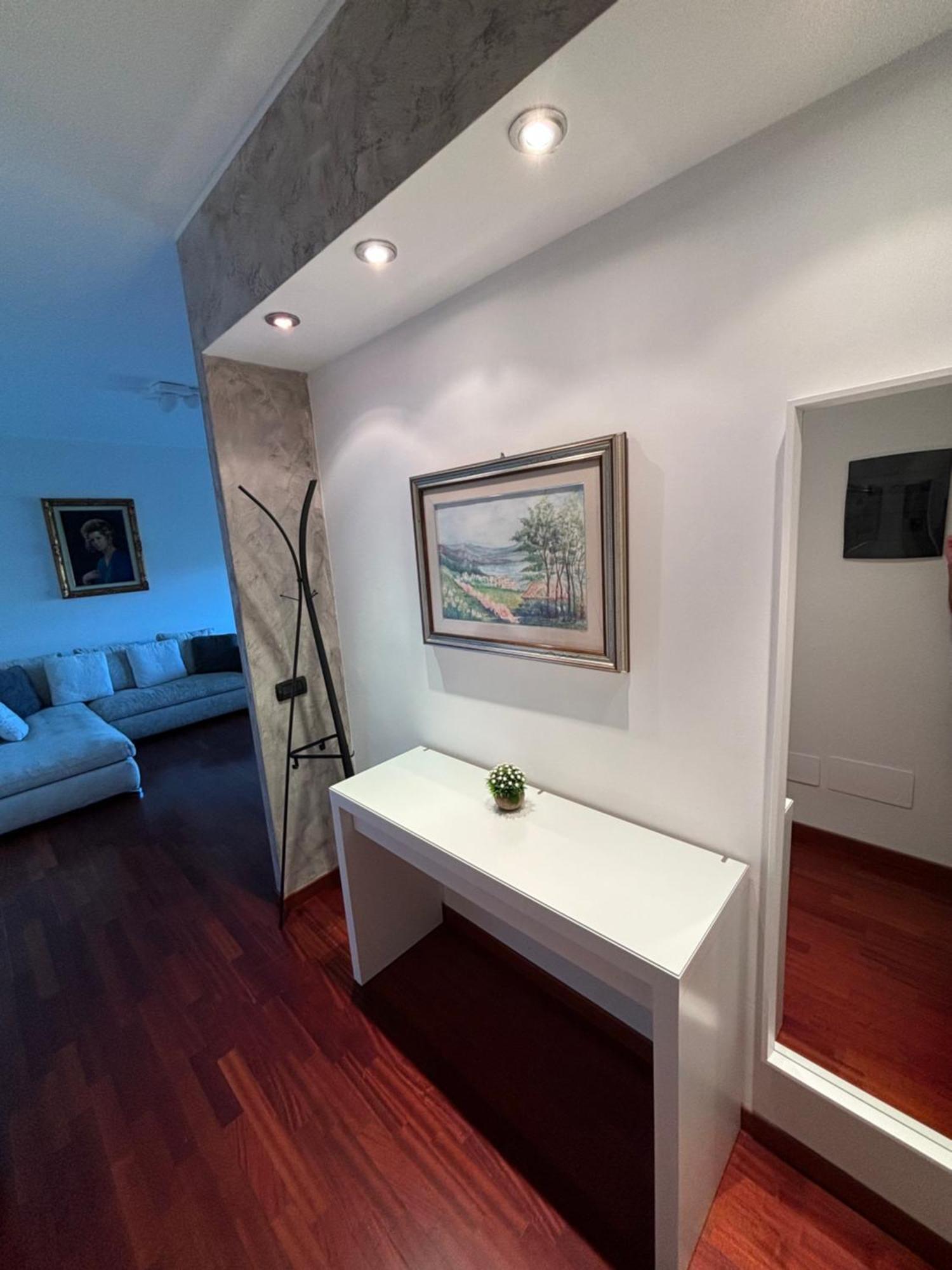 Casa Rino- Rho Fiera Apartment Bagian luar foto